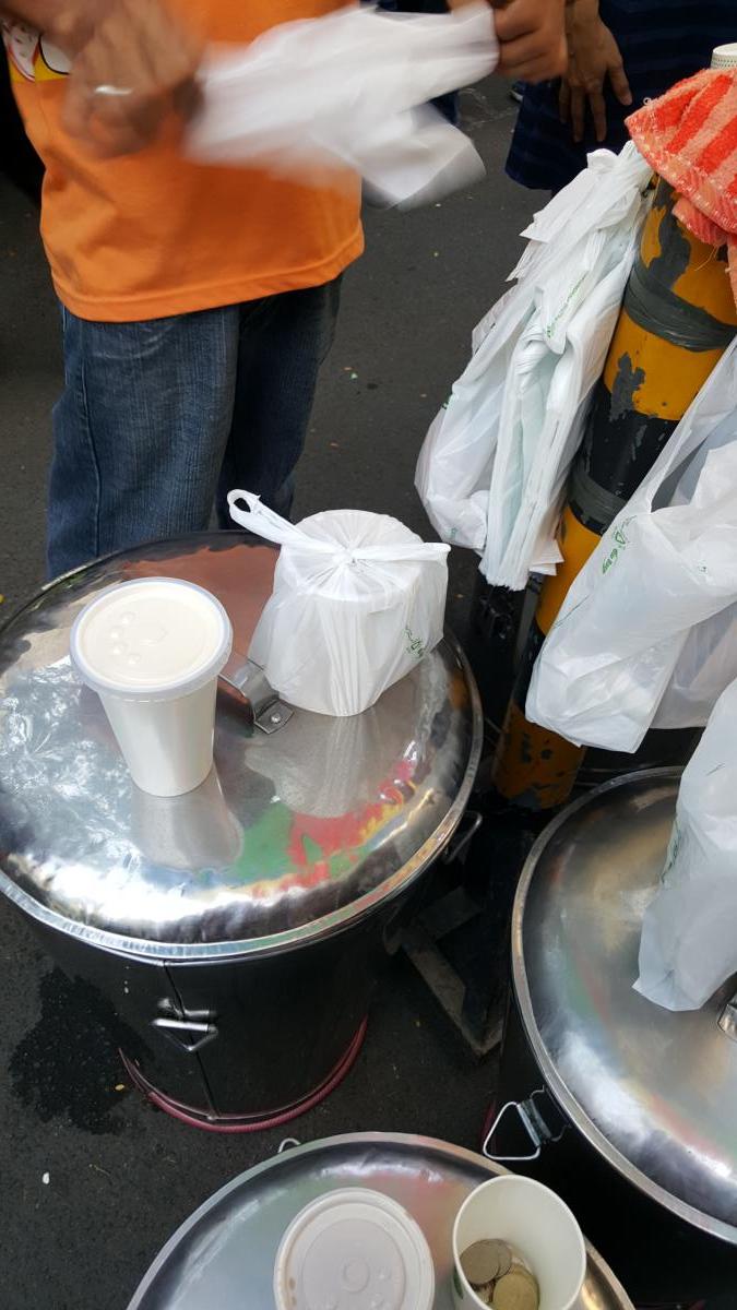 Taho seller 